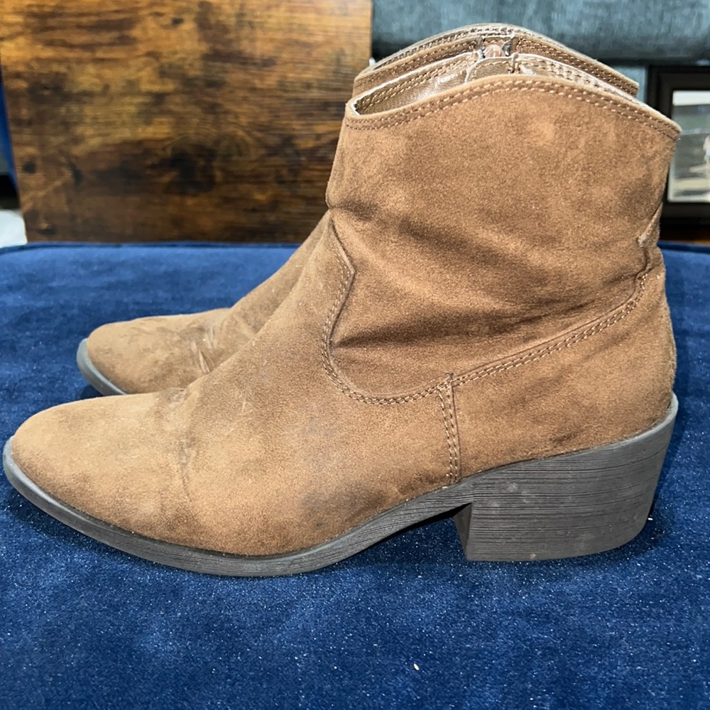 Forever21 Brown Boot Womens size 9